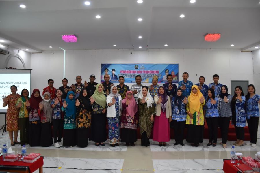 Ary Egahni Kukuhkan Forum Puspa Kabupaten Kapuas